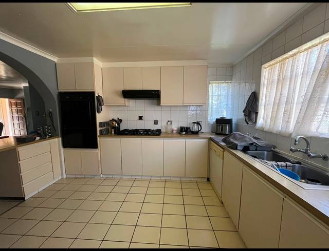 4 BEDROOM HOUSE FOR SALE IN BRAKPAN CENTRAL